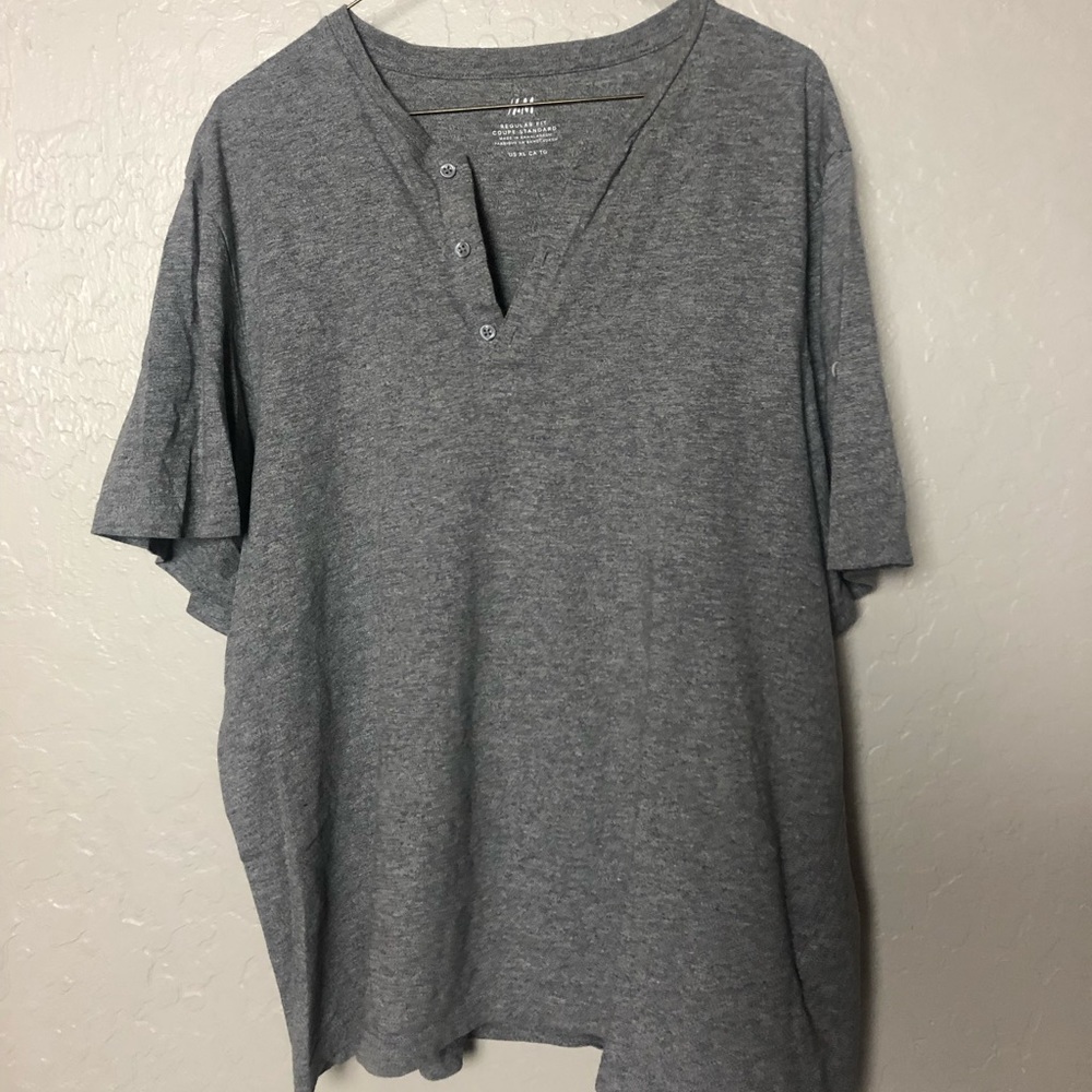 H&M men’s Henley Tshirt